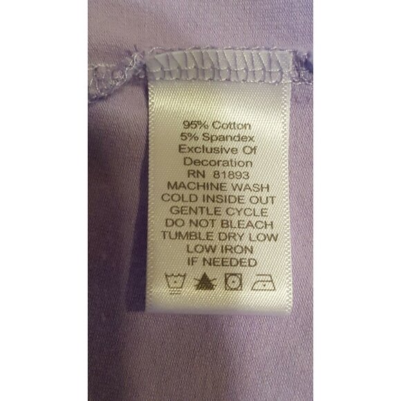 D & Company Top Women's 1X Stretch Knit Lavender Pintuck Neckline 3/4 Sleeve Sco - Picture 6 of 6